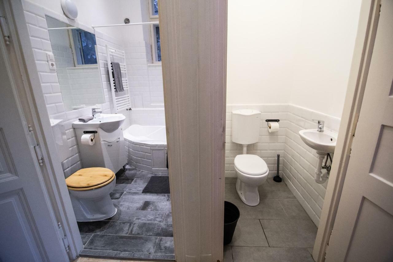 Cheerful And Cozy 2 Bedrooms 2 Bathrooms Apartment With Top Location Budapest Exterior foto